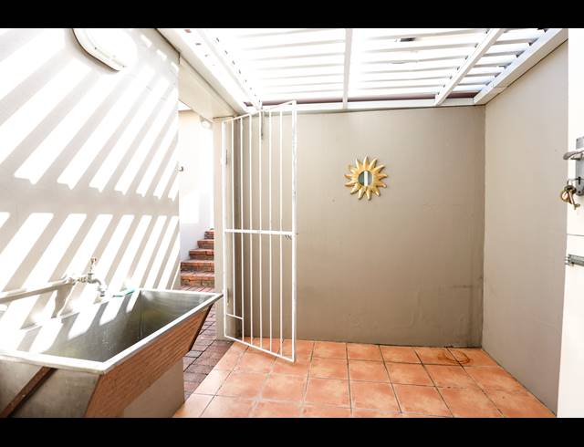 3 BEDROOM SIMPLEX FOR SALE IN UMGENI PARK
